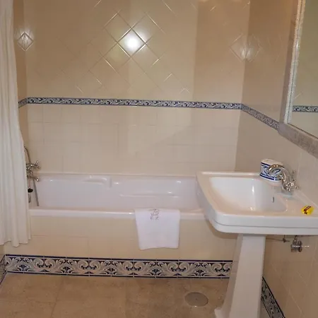 Casa Do Pinheiro - Turismo De Habitacao * Ponte de Lima