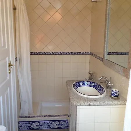 Casa Do Pinheiro - Turismo De Habitacao Pensionat