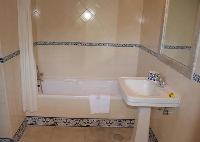 Casa Do Pinheiro - Turismo De Habitacao * Ponte de Lima